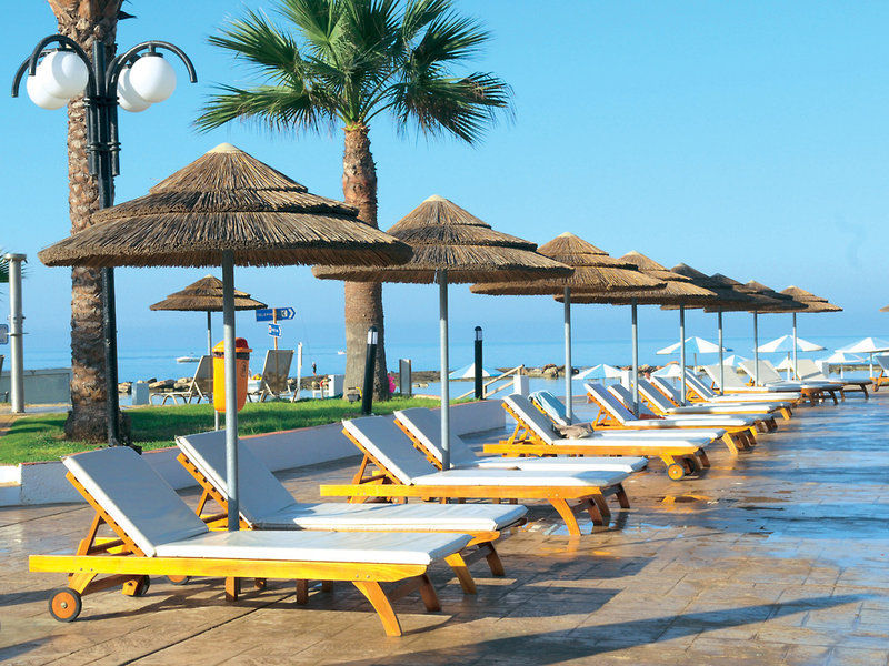 Kermia Beach Bungalow Hotel