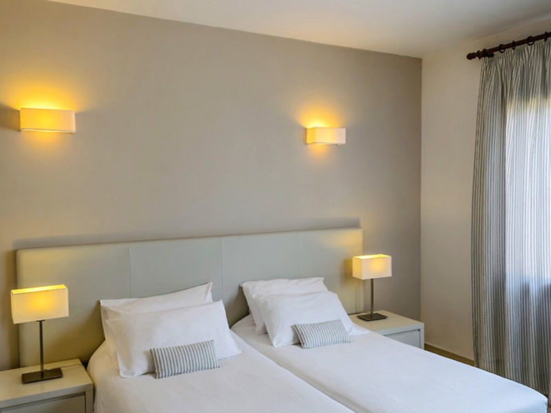Kermia Beach Bungalow Hotel