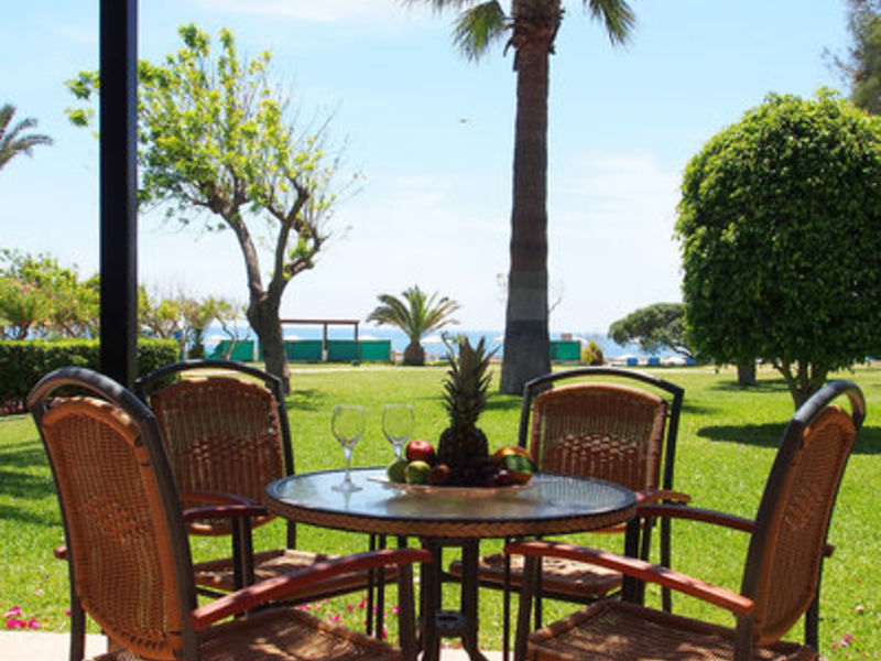 Kermia Beach Bungalow Hotel
