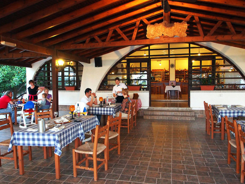 Kermia Beach Bungalow Hotel