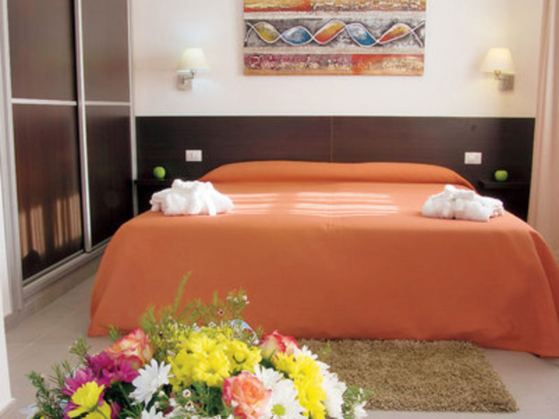 Suite Hotel Jardin Dorado