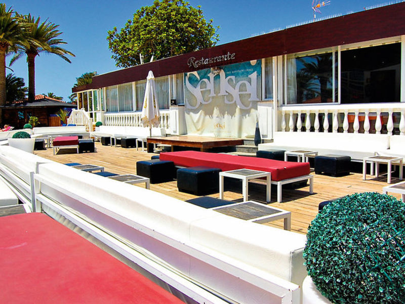 Suite Hotel Jardin Dorado