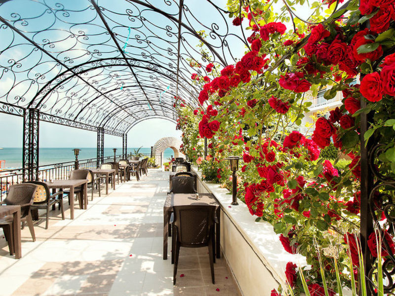 SENTIDO Bilyana Beach