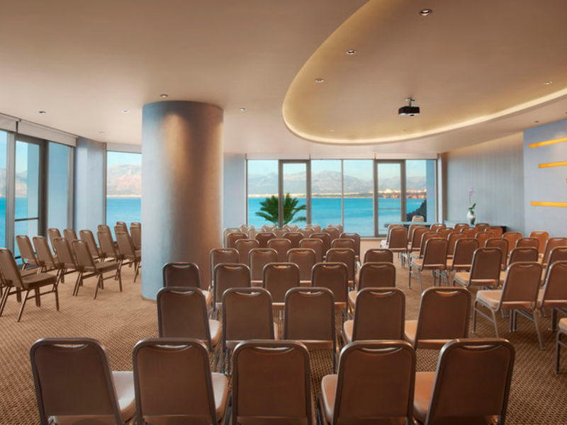 Akra Barut