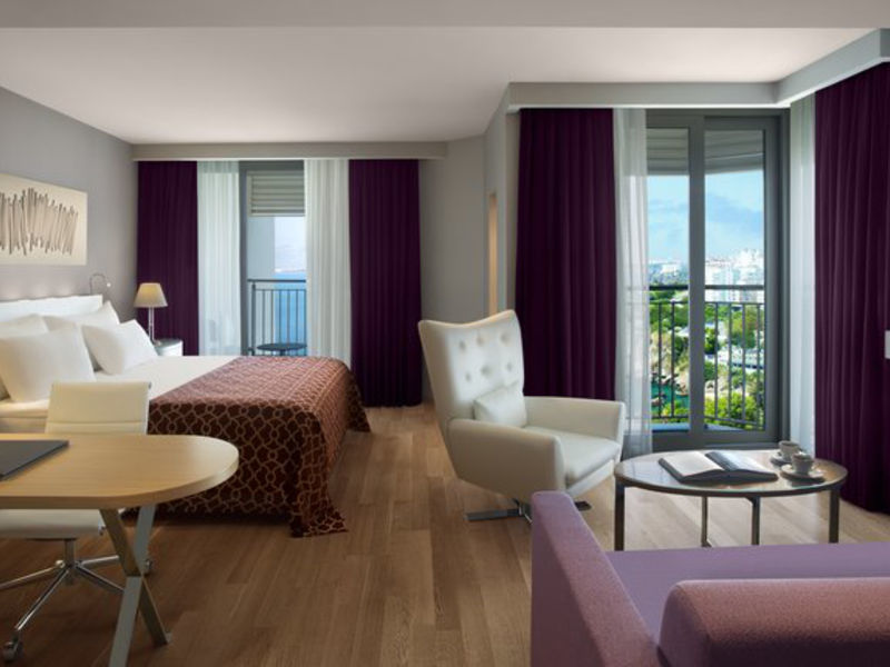 Akra Barut