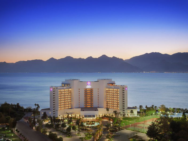 Akra Barut