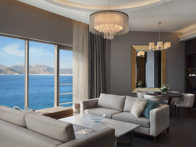Akra Barut