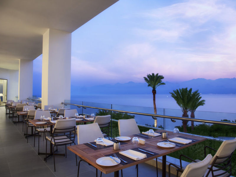Akra Barut