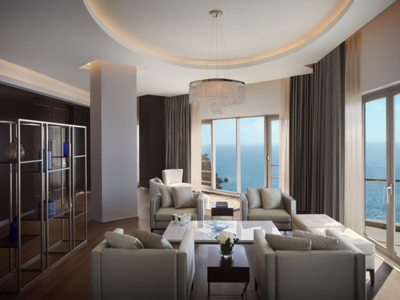 Akra Barut