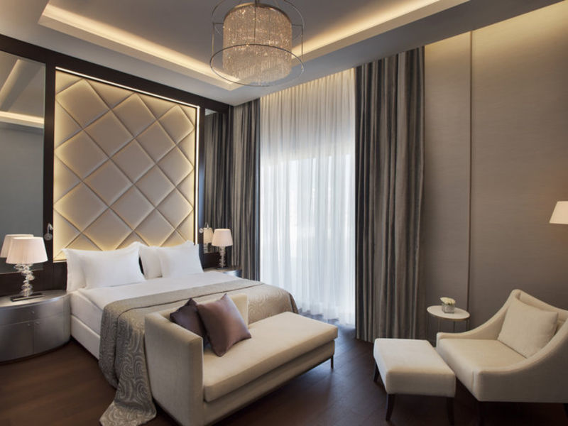 Akra Barut