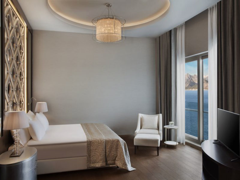 Akra Barut