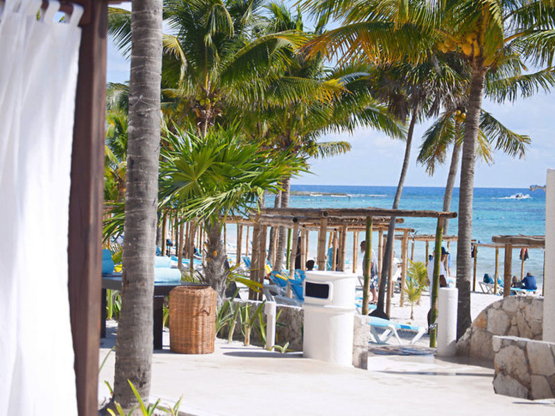 AkumalBay Beach & WellnessResort