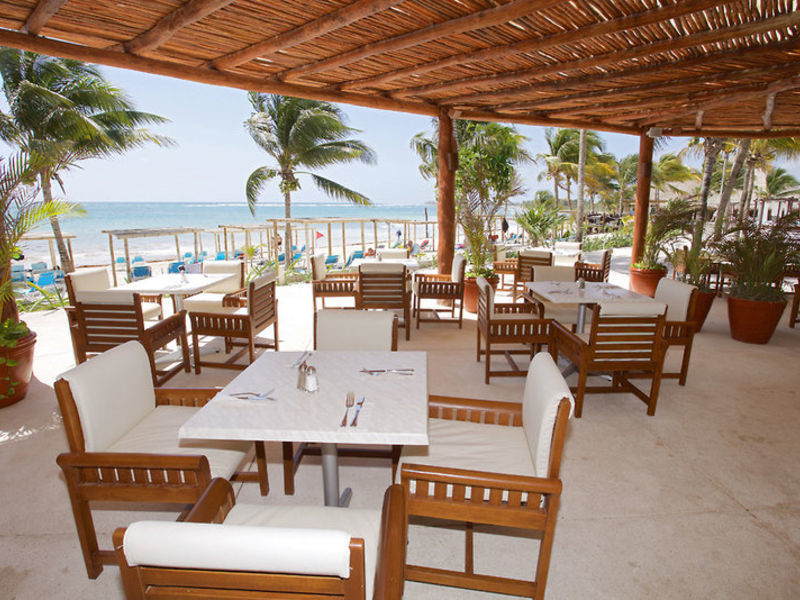 AkumalBay Beach & WellnessResort