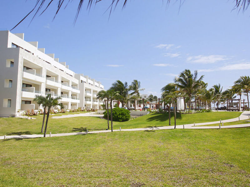 AkumalBay Beach & WellnessResort