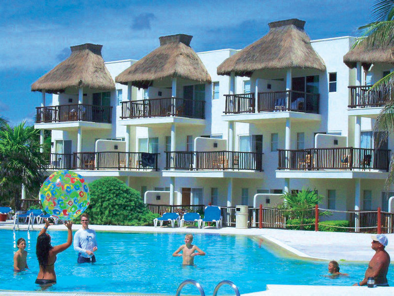 AkumalBay Beach & WellnessResort