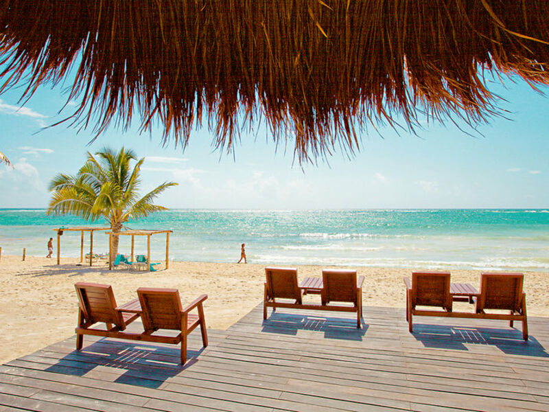 AkumalBay Beach & WellnessResort