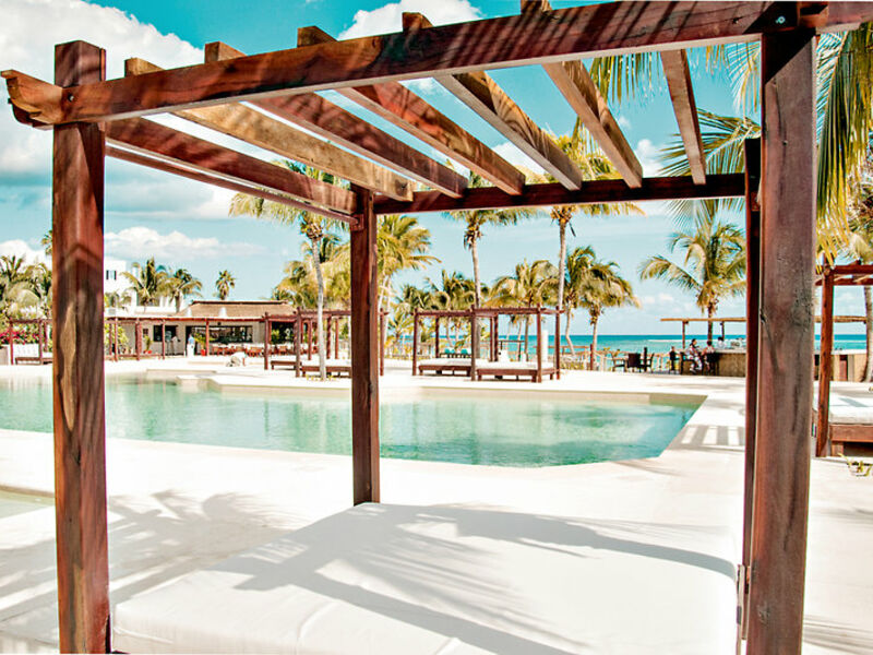 AkumalBay Beach & WellnessResort