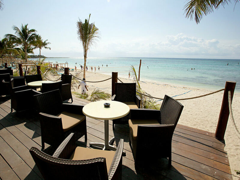 AkumalBay Beach & WellnessResort