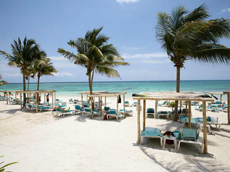 AkumalBay Beach & WellnessResort