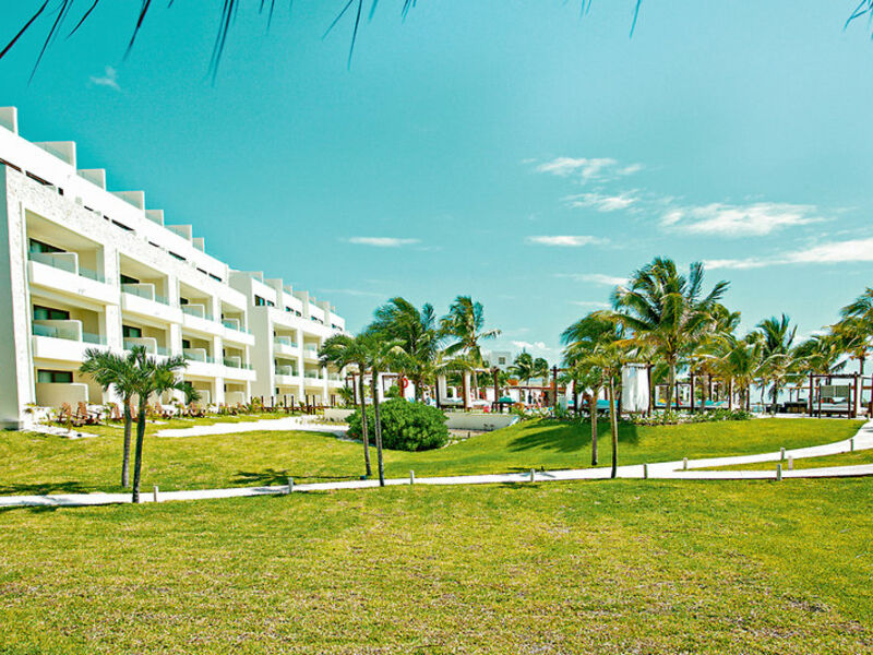 AkumalBay Beach & WellnessResort