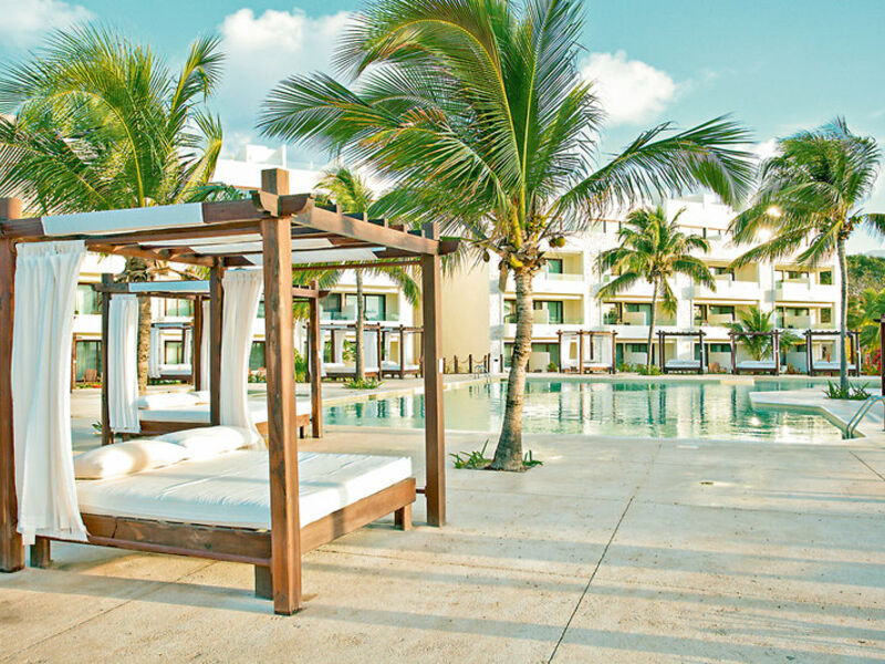 AkumalBay Beach & WellnessResort