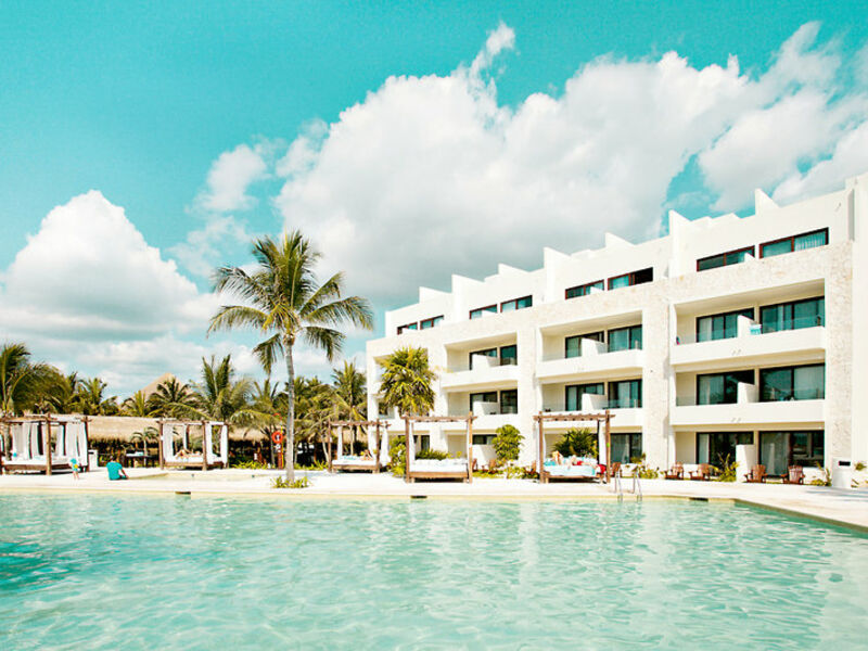 AkumalBay Beach & WellnessResort