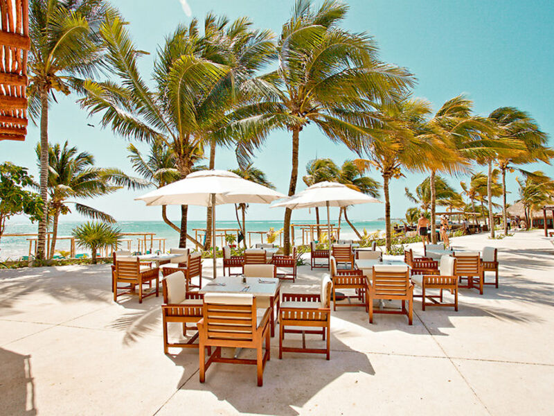 AkumalBay Beach & WellnessResort