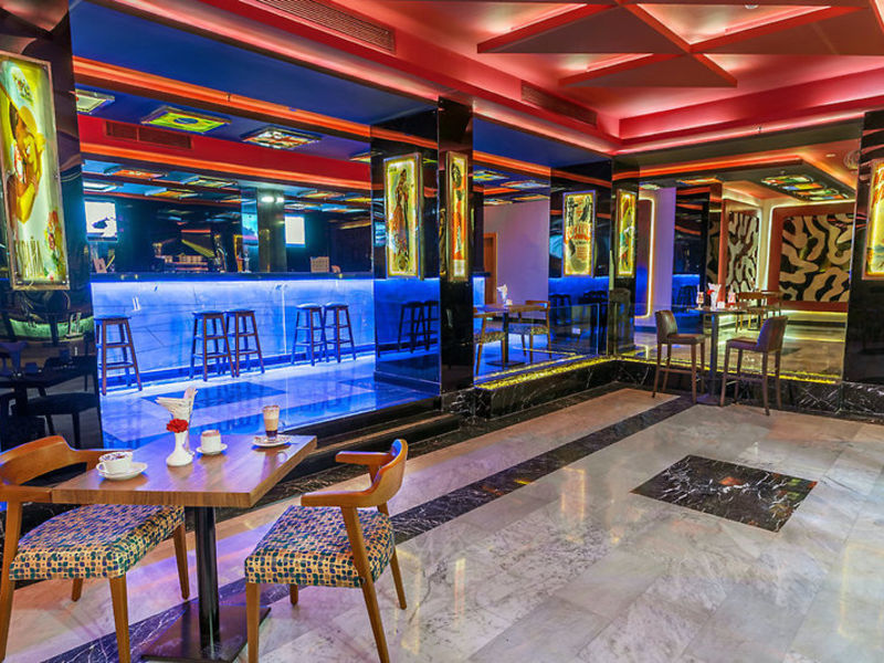 Albatros White Beach