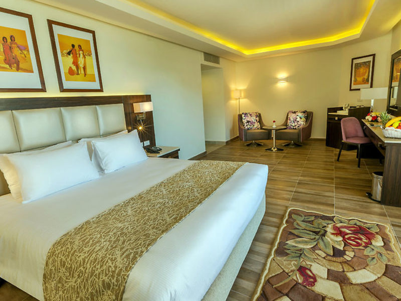 Albatros White Beach