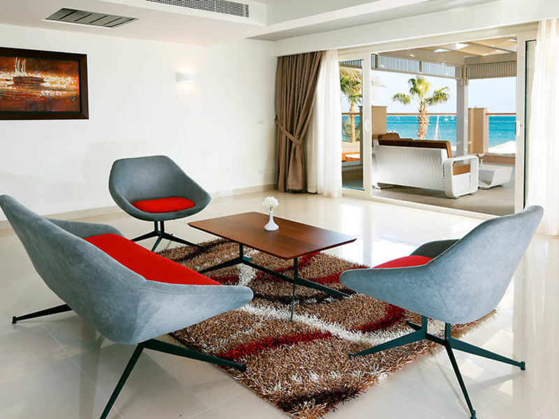 Albatros White Beach