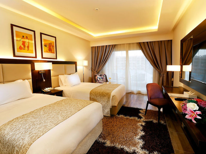 Albatros White Beach