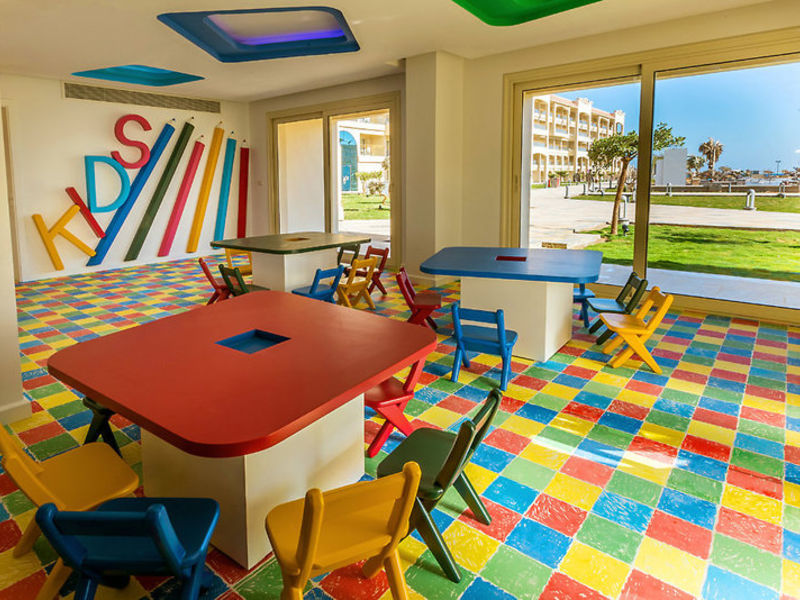 Albatros White Beach