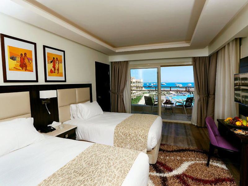 Albatros White Beach