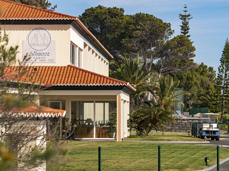 Albatroz Beach &Amp; Yacht Club