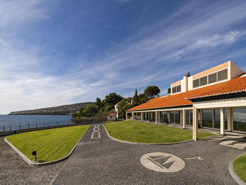 Albatroz Beach &Amp; Yacht Club