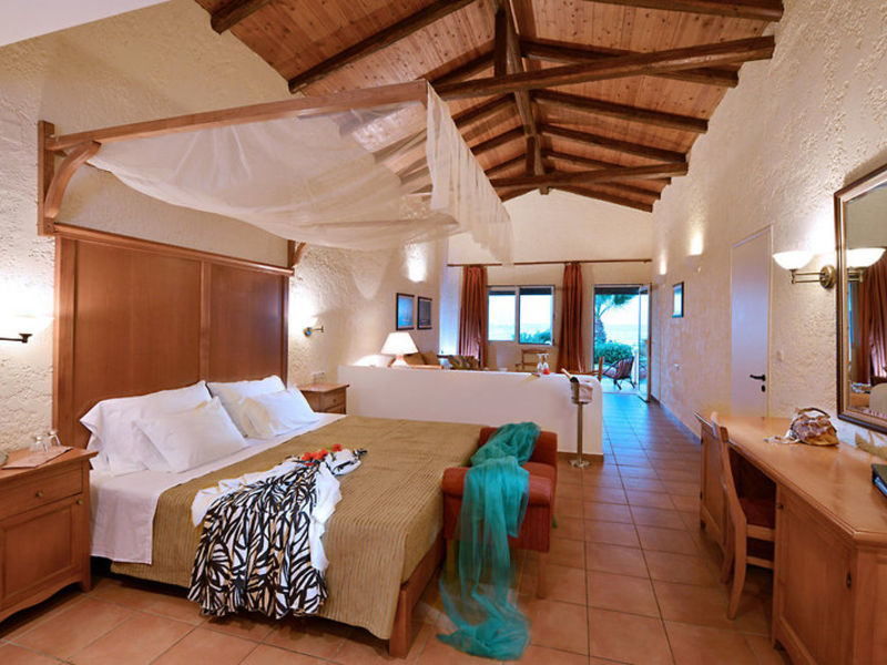 Alexander Beach Hotel & Village
