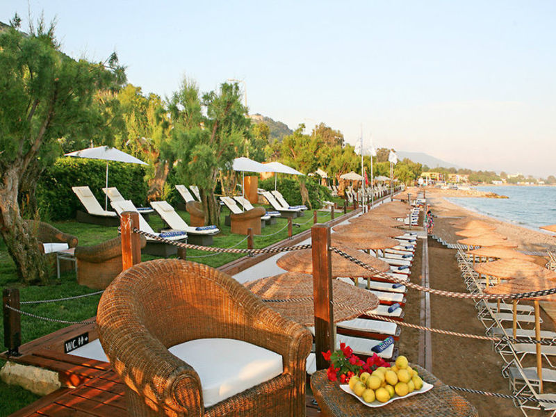 Amathus Elite Suites & Spa