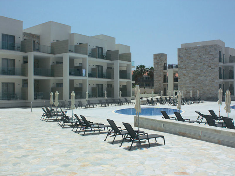 Amphora Hotel & Suites
