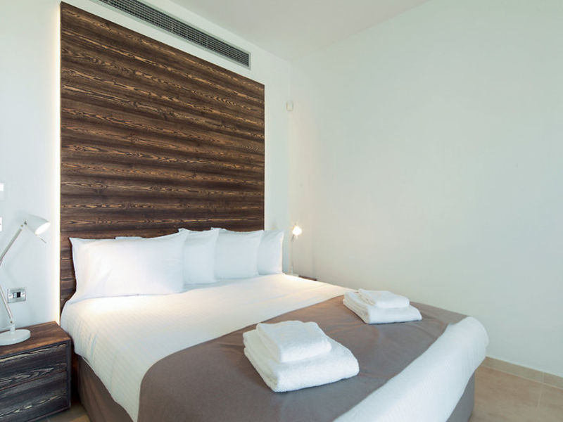 Amphora Hotel & Suites