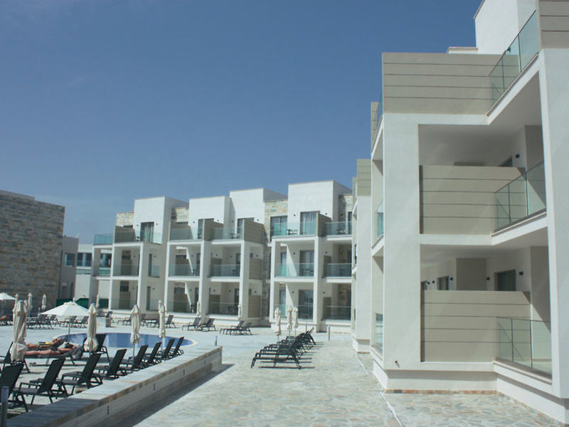 Amphora Hotel & Suites