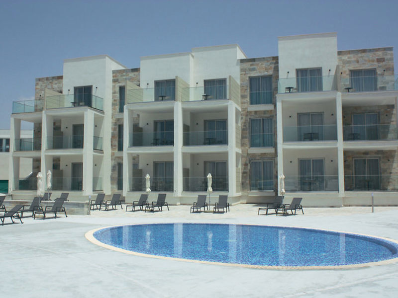 Amphora Hotel & Suites