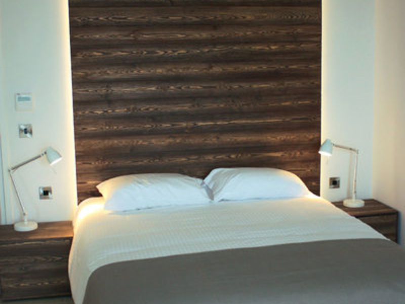 Amphora Hotel & Suites
