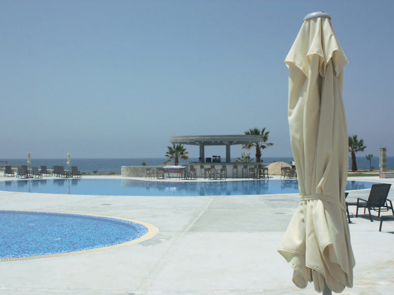 Amphora Hotel & Suites
