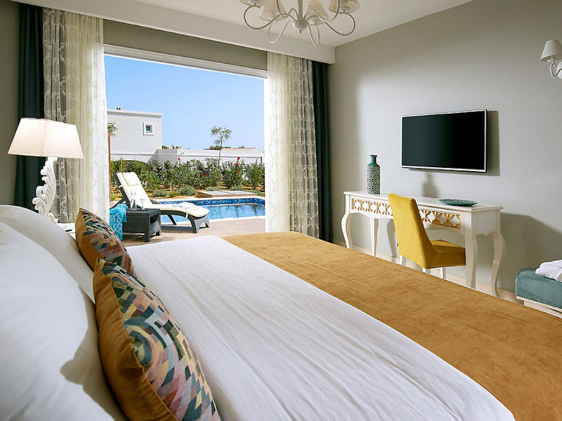 Anemos Luxury Grand Resort
