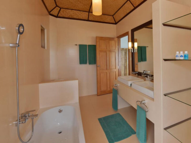 Angaga Island Resort &Amp; Spa