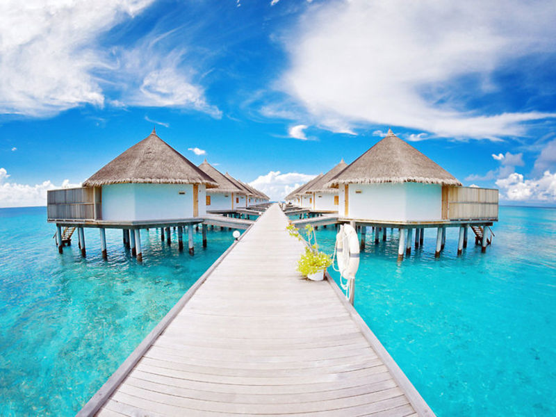 Angaga Island Resort & Spa