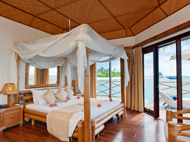 Angaga Island Resort & Spa