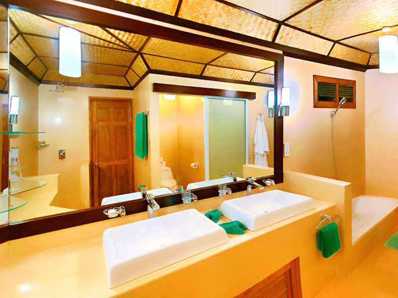 Angaga Island Resort & Spa