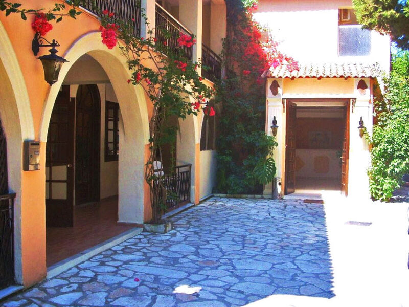 Annaliza Apartments