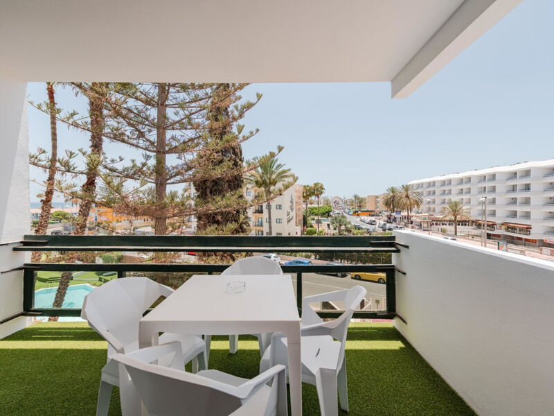 Apartamentos Roca Verde